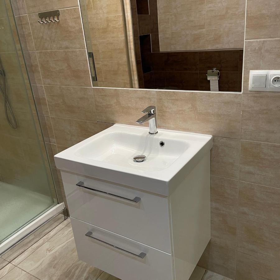 Przestronny Apartament Żagań Esterno foto